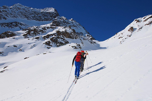 Skischule Ischgl - Tourengeher beim Aufstieg